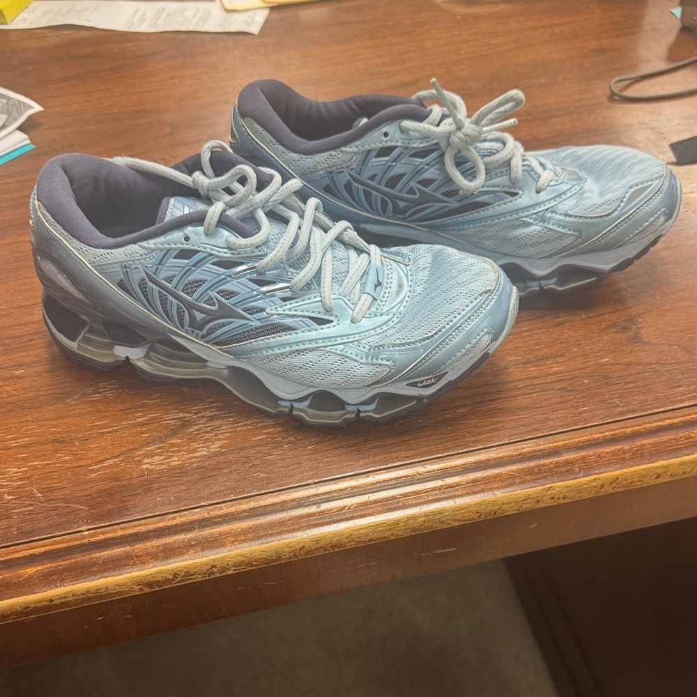 Mizuno Light Blue Women's Running Sneakers